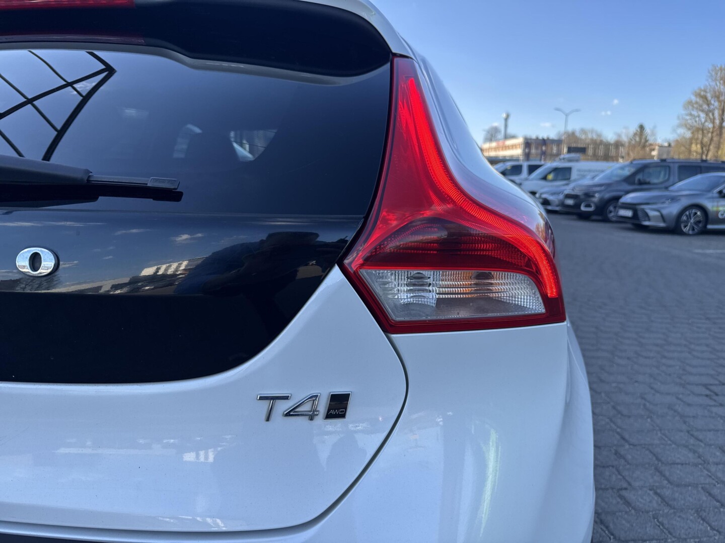 Volvo V40