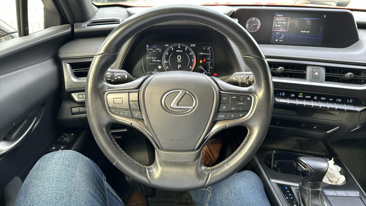 Lexus UX